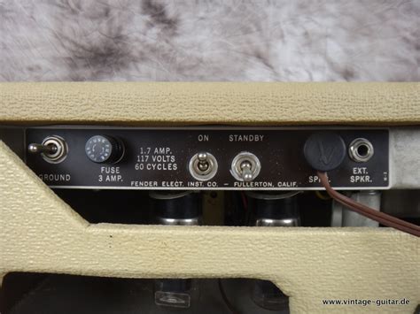 Subito a casa e in tutta sicurezza con ebay! Fender Tonemaster Cabinet 2x12'' 2010's White Tolex Amp ...