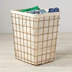Perfect for storing those fruits and vegetables that are happier outside the refrigerator. Mesh Metal Gold Hamper
