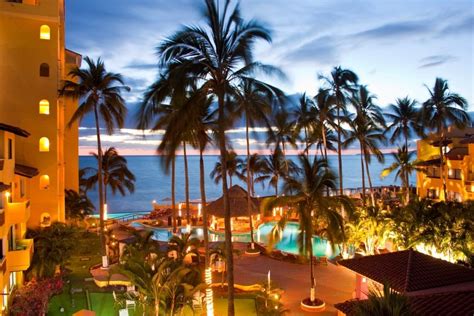 Located right on the beach, in the southern portion of south padre island. Plaza Pelicanos Grand Beach Resort Cheap Vacations ...