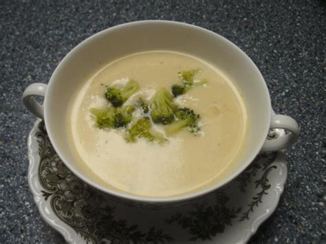 Blumenkohl-Brokkolisuppe Rezept mit Bild