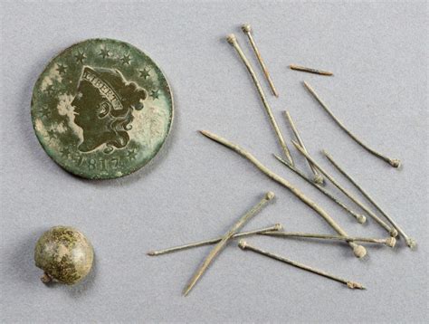 Williamsburg Dig Finds 200 Year Old Artifacts Another Grave The