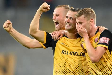 Zu unserem vereinsfest am 18. Bielefeld und HSV scheitern - Reus trifft bei BVB-Sieg