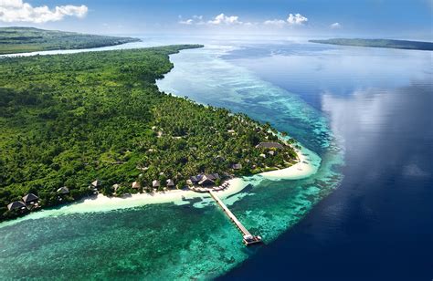 Inilah 10 Destinasi Wisata Taman Nasional Terbaik di Indonesia - Malovanti