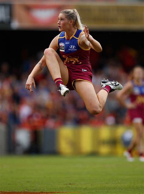 Teammates have rallied around tayla harris in the wake of renewed online trolling of the aflw star. Lion turns Blue as complex deal seals trade - AFL.com.au