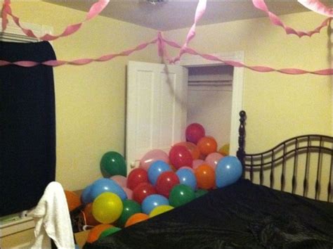 1500 Balloons Roommate Prank 17 Pics