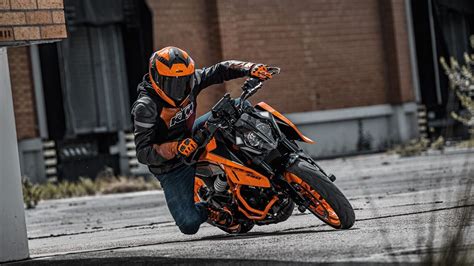 Ktm Duke Quick Review Ht Auto