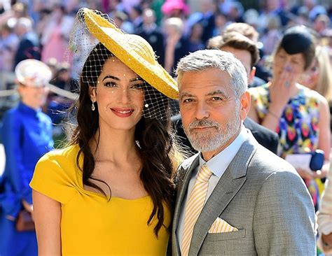 Erstes bild von alamuddin im hochzeitskleid veroeffentlicht duesseldorf bisher george clooney und amal alamuddin. George Clooney deu uma de barman e serviu drinques em ...