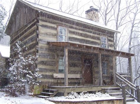 Wonderful Early Log Cabin 150 Year Old Restored Log Cabin Winter