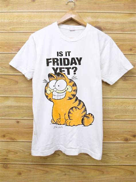Garfield Is It Friday T Shirt