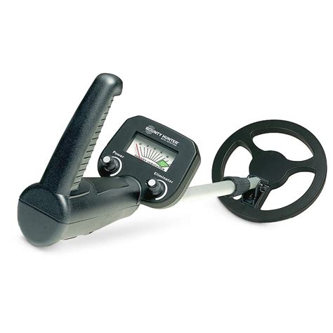 With few controls, light and easy to use. Bounty Hunter Junior Metal Detector - 142529, Gag & Unique ...