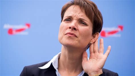 Die afd muss im bundestag ohne frauke petry auskommen. AfD verliert mehr als 2000 Mitglieder: Petry bleibt gelassen