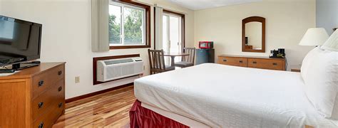 Was very accommodating at check in because we were very early and wanted to get the paper work done so we could go explore. USA INN - motel close to Wells Maine Beach, Maine, Wells ...