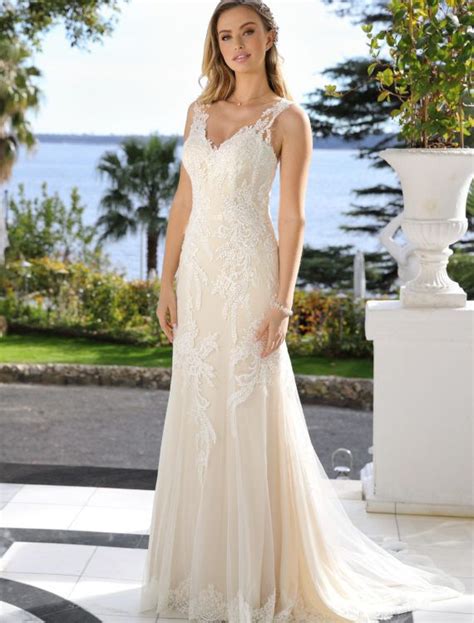 Maybe you would like to learn more about one of these? Ladybird, 420008 | Brautmode, Kleid hochzeit ...