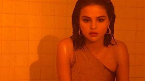 Selena Gomez Oozes Glamour In Wolves Sneak Peek Shared By Makeup