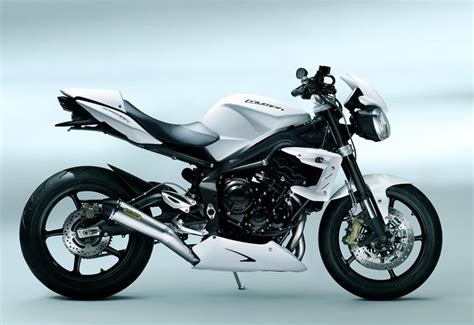 Triumph's up and down quickshifter is now fitted as standard, for smooth, comfortable gear changes while maintaining accelerator position. TRIUMPH Street Triple R 2012 fiche technique