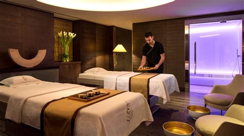 Luxury Spa In London Facials And Massage Four Seasons Ten Trinity Spa Treatment Room