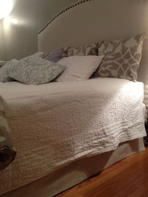 With a little patience and the help of a friend to provide some extra hands, you'll have. Two It Yourself: No Sew Drop Cloth Bed Skirt (perhaps the ...