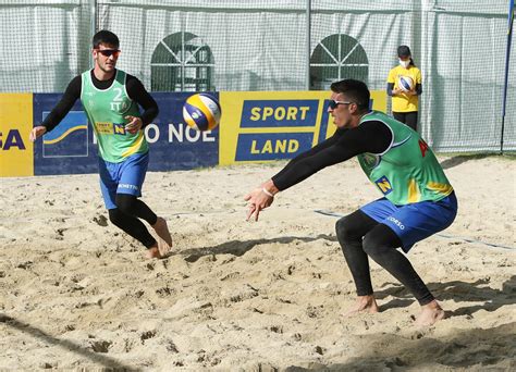Volley, l'italia di blengini ottiene il pass per tokyo 2020. Volley | Italia-Serbia oggi in tv | orario e diretta ...