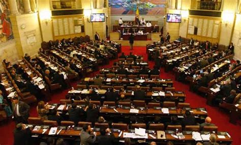 El senador informó que si esta práctica de asesinar líderes de colombia humana continúa, acudirán a organismos internacionales. Colombia: no aprobaron ley para castigar el ausentismo de ...
