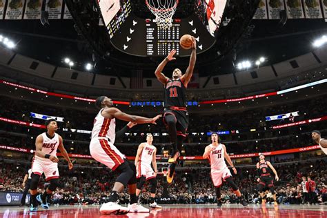 Bulls Remarkable Comeback Stuns Heat Ends Miami S Winning Streak