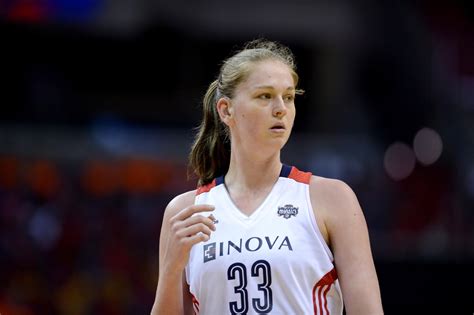 Watch emma meesseman accept the wnba finals 2019 mvp honor after she averaged 18 ppg, 4.6 rpg and 1.8. Emma Meesseman verliest openingsmatch met Washington ...