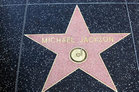 Das geht aus gerichtsdokumenten hervor, die in houston veröffentlicht wurden. Michael Jackson Star En El Paseo De Hollywood De La Fama ...