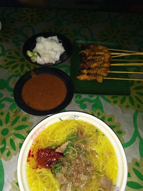 Kiranya lebih handal sikit lah bila memasak bihun berbanding mi goreng. BIHUN SUP KEDAH DI JERTEH, TERENGGANU