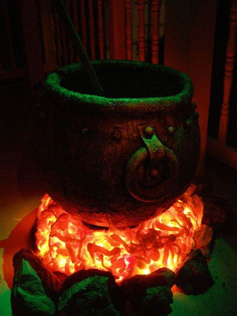Furthermore, how many times bigger than the sun is betelgeuse? 62 best images about Cauldrons on Pinterest | Plastic ...