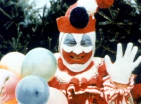 10 Facts About The Killer Clown John Wayne Gacy The List Love