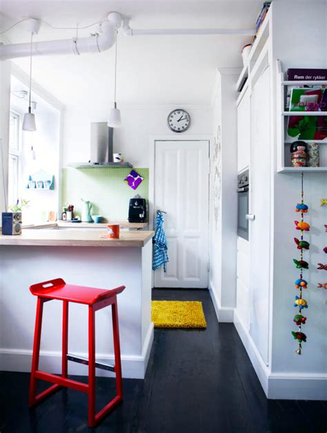 Identifying these cables can be a little confusing because they go by several names. Kitchen in black and white with color accents | Interior ...