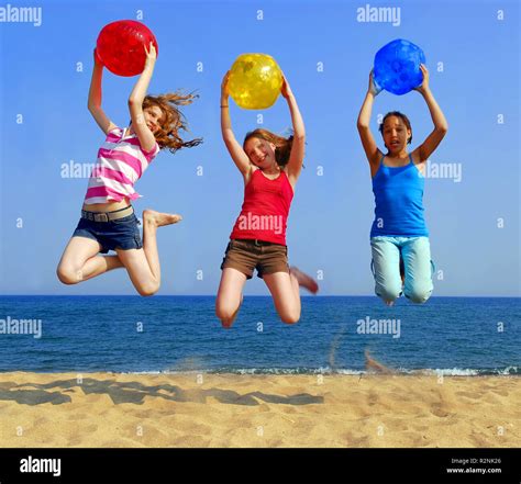 Children Beach Balls Ocean Hi Res Stock Photography And Images Alamy