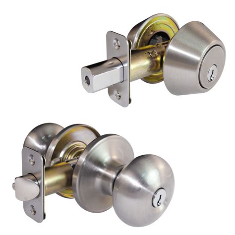 One for lipped applications and one for flush or overlay applications. Gatehouse Baron Satin Nickel Keyed Entry Door Knob