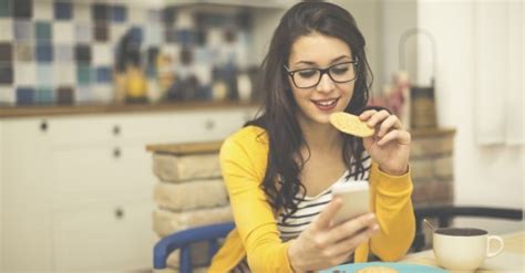 La app store, esa teletienda virtual en la que sí picamos, cada vez se parece más a la versión soñada de ti aseguran sus desarrolladores que, con ella, volverás a cocinar si acabaste desencantado. Las mejores apps de cocina