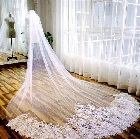 One Layer Soft Bridal Illusion Tulle Cathedral Veil With Alencon Lace