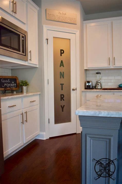 Here are five cheap kitchen revamp ideas to infuse a fresh look into your kitchen and keep you motivated. Home staging: 10 cheap tips to revamp your kitchen - My ...