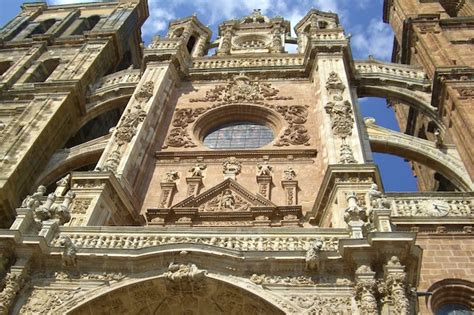 Astorga is een charmante stad in de provincie león (spanje). Een vakantie in Astorga - historisch stadje in Midden Spanje