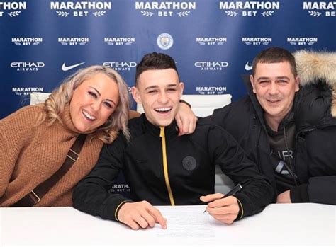 Phil foden, 21, from england manchester city, since 2017 left winger market value: Phil Foden - Bio, Net Worth, Dating, Girlfriend, Wife ...