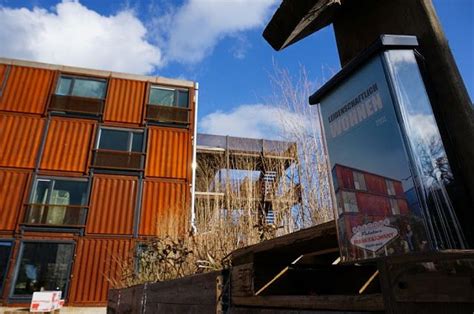 Bei immobilienscout24 finden sie passende angebote für häuser zur miete in berlin. EBA51 - Shipping Container Student Village, Berlin ...