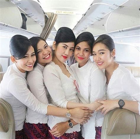 Tik tok kan sama pramugari #pramugaricantik #lion_air. Pelatihan Pramugari - Siswi Kami | Facebook