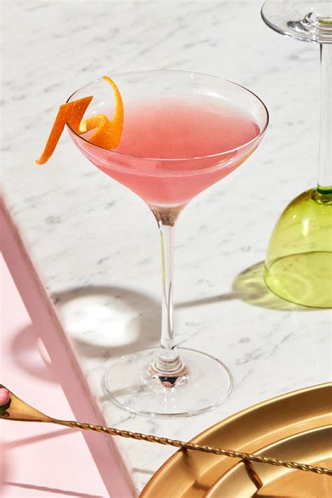 The Cosmopolitan | Recipe | Coctails recipes, Fruity ...