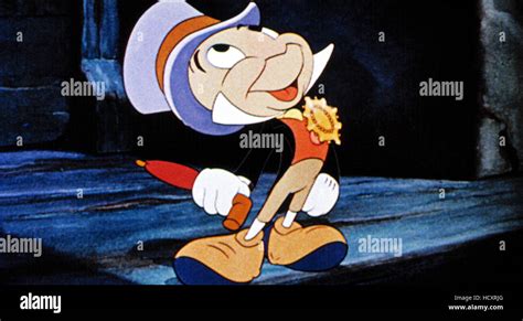 Pinocchio Jiminy Cricket 1940 © Walt Disney Co Courtesy Everett