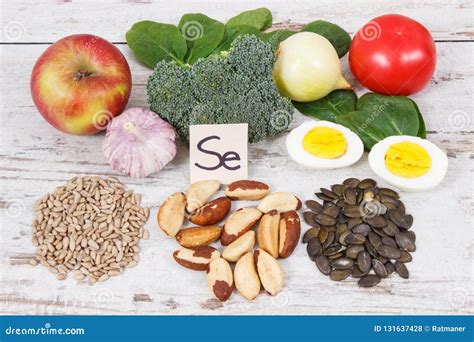 Natural Ingredients Or Products As Source Selenium Vitamins Minerals