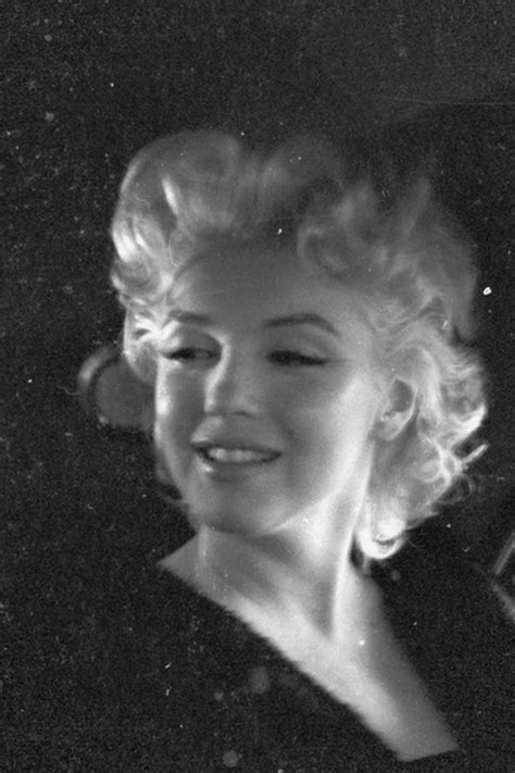28 Vintage Photos Of Marilyn Monroe Give A Rare Insight Into Her Real