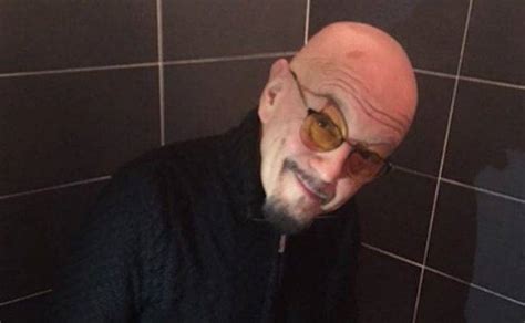 Poter raccontare agli altri che la vita è spettacolare». Andrea Mirò moglie Enrico Ruggeri chi è? Vita privata, età ...