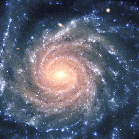 About 60% of the width of the milky way. Galaxia Espiral Barrada 2608 / Hubble revela galáxia ...