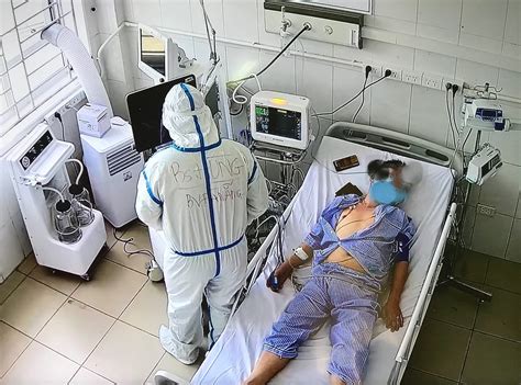 Hcm vừa có tin đã nhập 1 triệu liều sinopharm, bản thân mình đã xác định là nếu đi khi có tin nhắn rồi anh em thông chốt đơn giản, chỉ cần đến chốt bảo đi tiêm vaccine là đi thôi. Nam công nhân tử vong ở Bắc Giang không do tiêm vắc xin ...