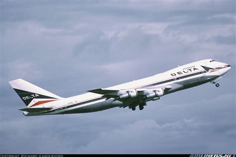 Boeing 747 132 China Airlines Aviation Photo 0413956