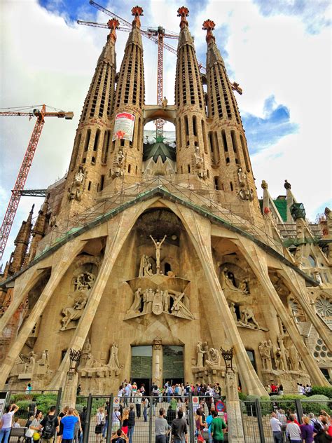 Official website of the sagrada família. Barcelona: must see attractions created by Gaudi - WORLD ...