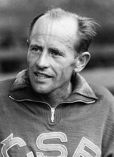 Června 1954 v bruselu) a trať 20 km pod jednu hodinu (59:51,8 29. Emil Zátopek: The man who changed running | Emil zatopek ...