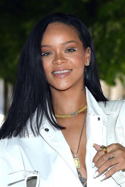 So Pretty Rihanna At The Louis Vuitton Fashion Show In Paris ️